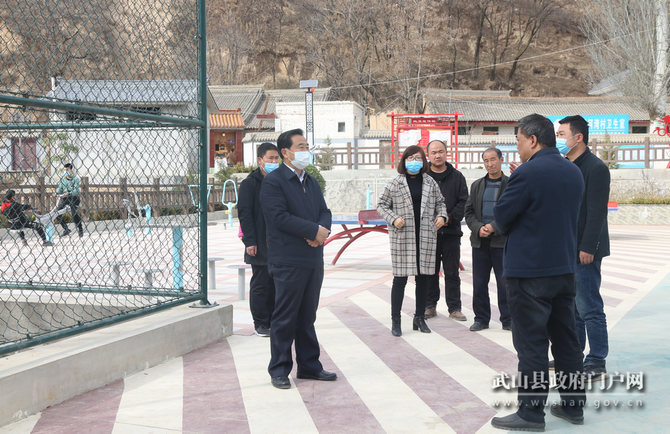 索鴻賓調(diào)研指導脫貧攻堅、鄉(xiāng)村振興等工作