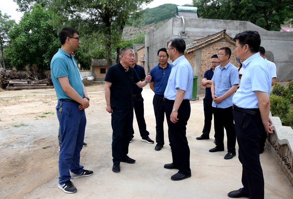 王銳深入麥積區(qū)、甘谷縣掛牌督戰(zhàn)村調(diào)研指導(dǎo)脫貧攻堅工作