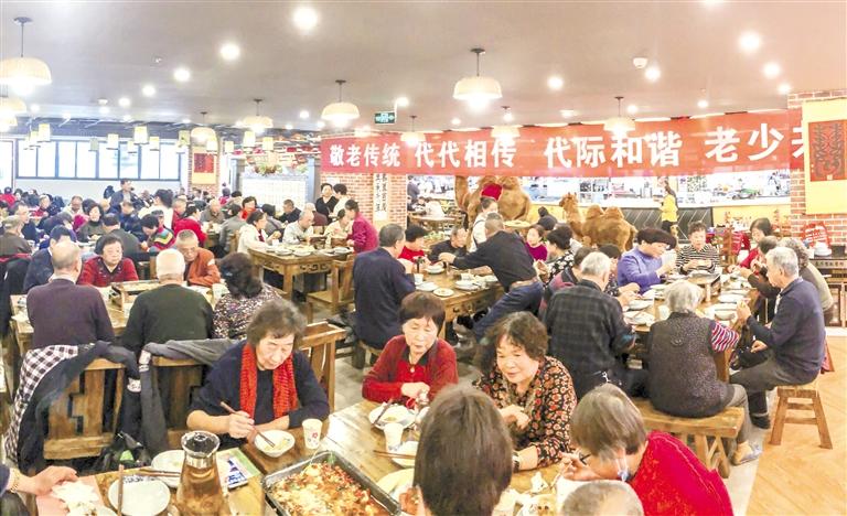 孝滿金城、德潤人心 蘭州市舉辦第六屆千叟宴感恩活動