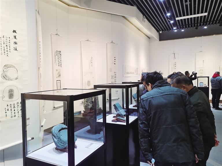 “非遺精品洮硯傳拓題跋藝術(shù)展”開(kāi)展 洮硯雕刻、傳拓、拓片題跋集中亮相甘肅藝術(shù)館