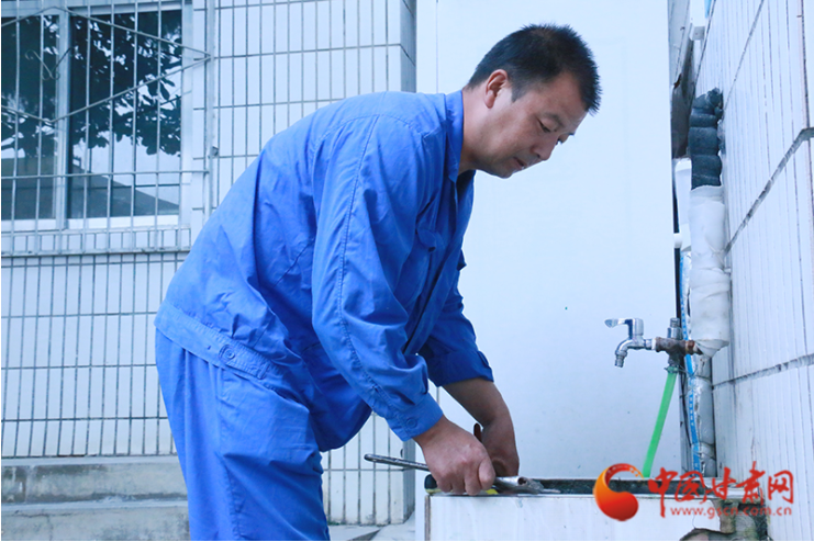 【百年風(fēng)華 奮進(jìn)甘肅·黨員風(fēng)采】新時(shí)代“時(shí)傳祥”馬宏斌：一人臟換得萬家凈