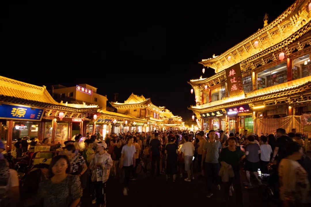 古風(fēng)、華美、浪漫、美味……現(xiàn)實(shí)版“清明上河圖”，就在這里！