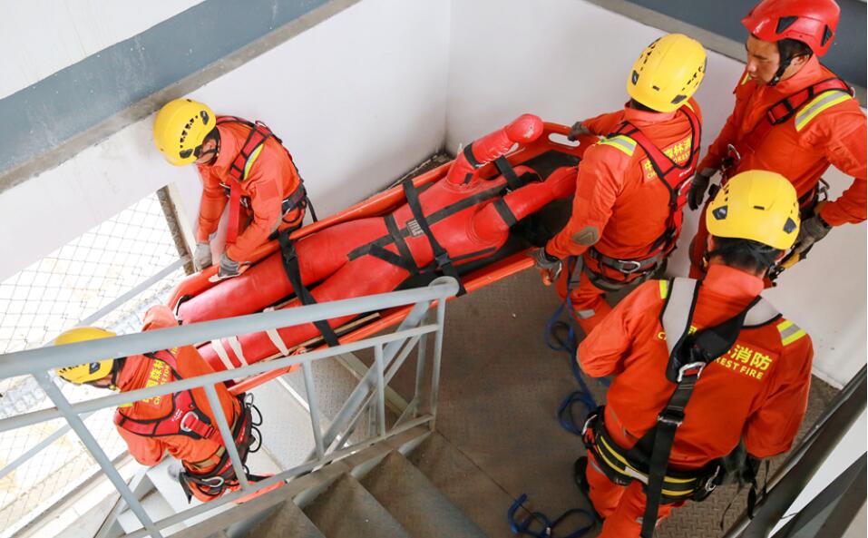 【隴拍客】超燃！ “火焰藍(lán)”競(jìng)技比武火力全開