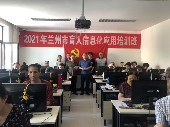 維權(quán)處黨支部開展“法律宣傳進學(xué)校”志愿者服務(wù)活動