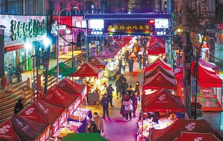 蘭州市城關區(qū)正寧路小吃夜市、南關民族風味一條街恢復營業(yè)