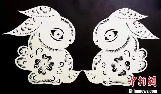 圖為甘肅“非遺人”創(chuàng)作的剪紙兔。(資料圖) 甘肅省非遺保護(hù)中心供圖